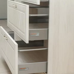 Стол с тремя ящиками Тиффани 19.59