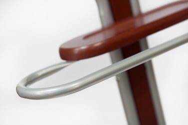 Вешалка костюмная CH-4089 дерево/хромированный металл, 48*28*108 см, cherry (вишня)