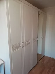 Шкаф трехдверный с зеркалом Тиффани 93.12