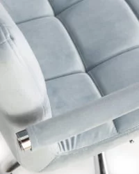 Офисное кресло для персонала DOBRIN TERRY Пудрово-голубой велюр MJ9-74