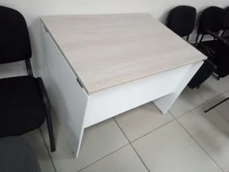 Стол прямой Deka ЛДСП каркас 75.07.10 Дуб Сантана светлый/Белый