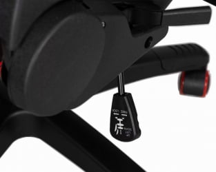 Кресло игровое DOBRIN BRIAN (черно-красное)