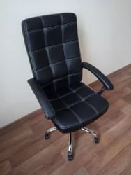 Кресло руководителя Riva 9092 Черный