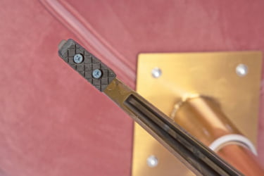 Кресло дизайнерское DOBRIN SWAN (розовый велюр BLUVEL52)