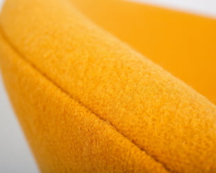 Кресло дизайнерское DOBRIN EMILY (желтая ткань AF13, золотое основание)