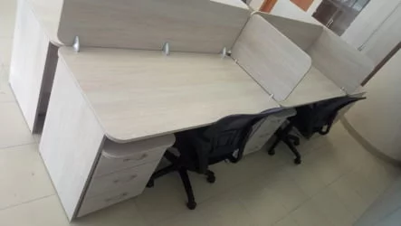 Стол прямой Glassy 1.10.14 Дуб сантана светлый