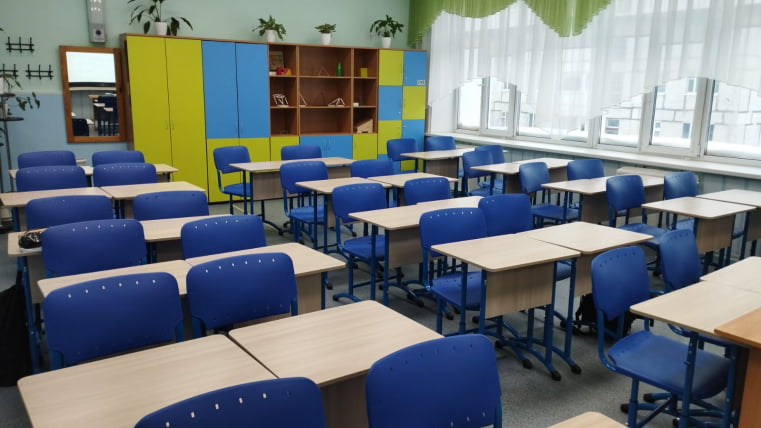 Стол ученический 2-местный регулируемый (ростомат) (рост 3-5) 1200х500 мм ЛДСП Ясень шимо светлый/Металл Серый_2