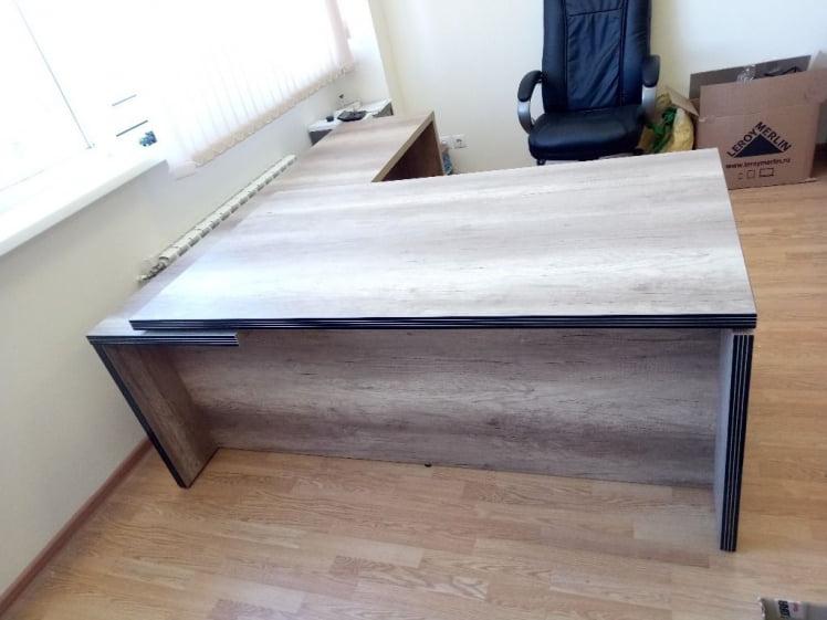 Стол руководителя правый TCT 2020 R (Дуб Каньон)_1