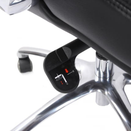 Кресло руководителя Бюрократ _Aura/Black_2