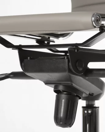 Офисное кресло для руководителей DOBRIN CLARK Серый_7