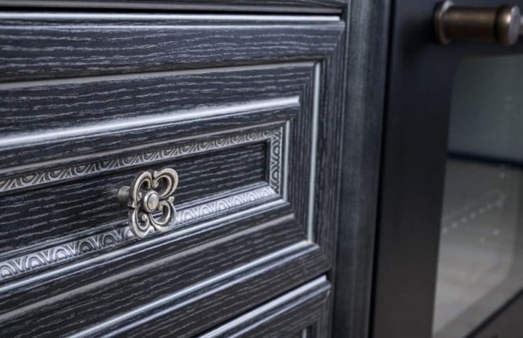 Тумба кухонная 800 с 3 ящиками ЛЮКС (4) Италия ЛД 275.936.000 Черный Дуб темный_1