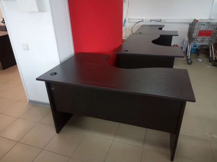 Стол эргономичный правый TRD29625301 Темный дуб_3