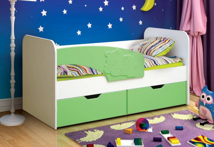 Кровать детская Винни-Пух  800*1900 Белый/Зеленый глянец_0