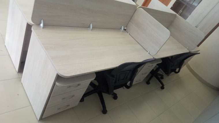 Экран разделительный прямой Glassy 5.14.14 Дуб сантана светлый_3